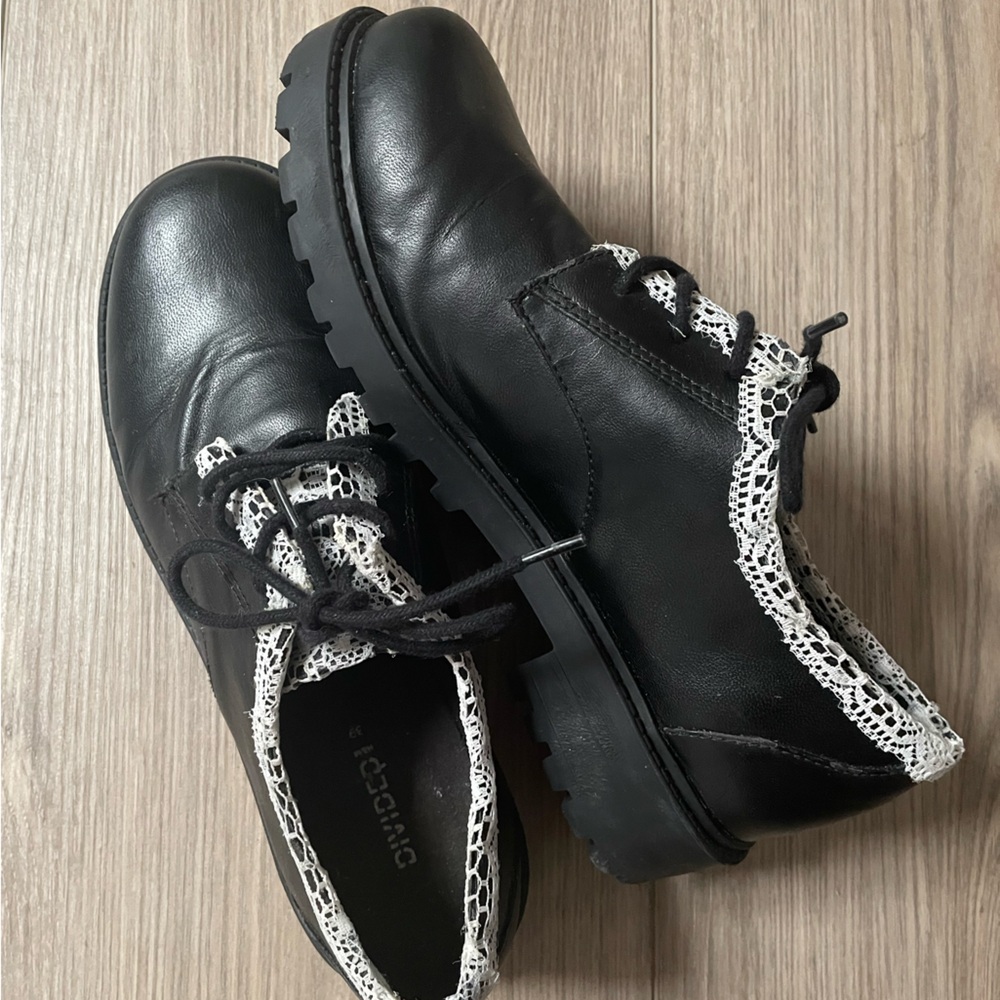 Divided Black Lace-Trimmed Women's Shoes